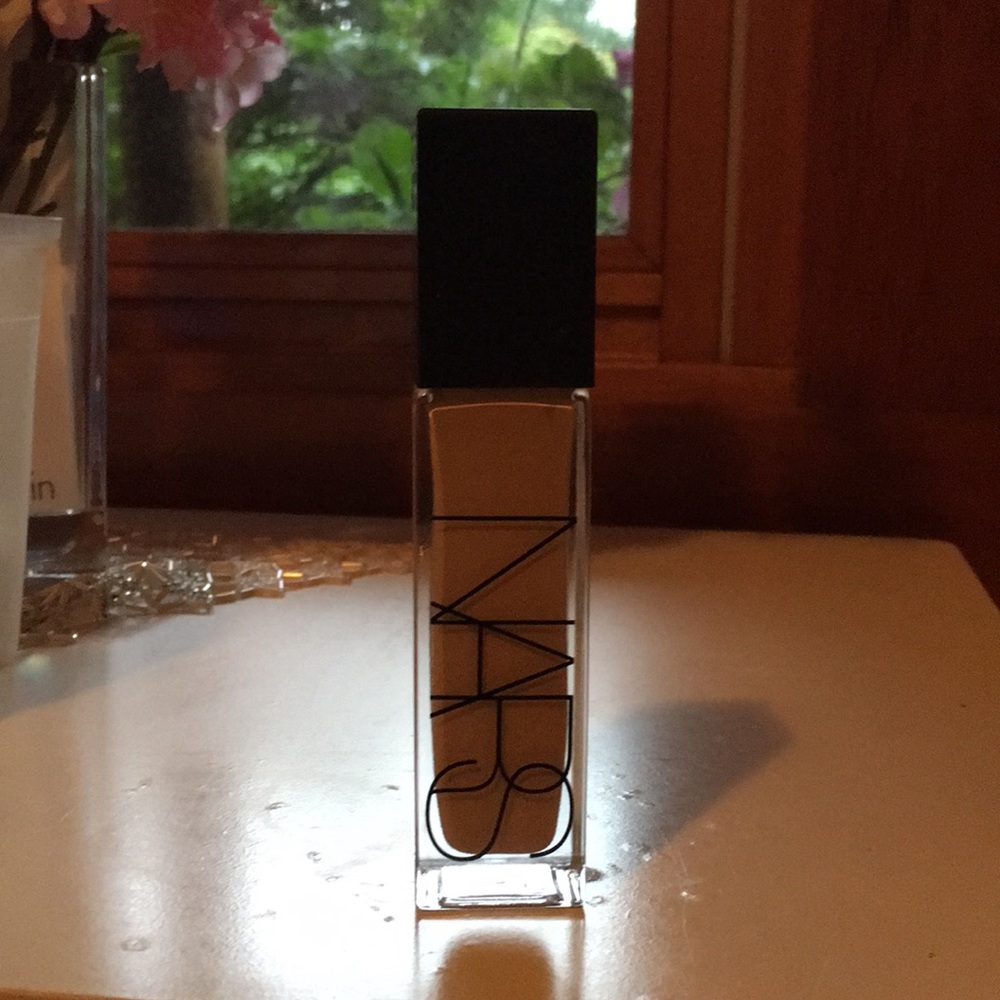 NARS Radiant Foundation - Shade Fiji L5